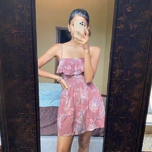 Dress strapless and with straps